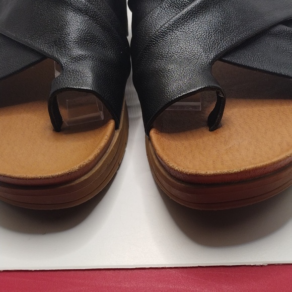 Baretraps Women's Sandals - Picture 7 of 11